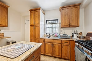 34 Madison Ave 2 Jersey City-S3001-016.jpg