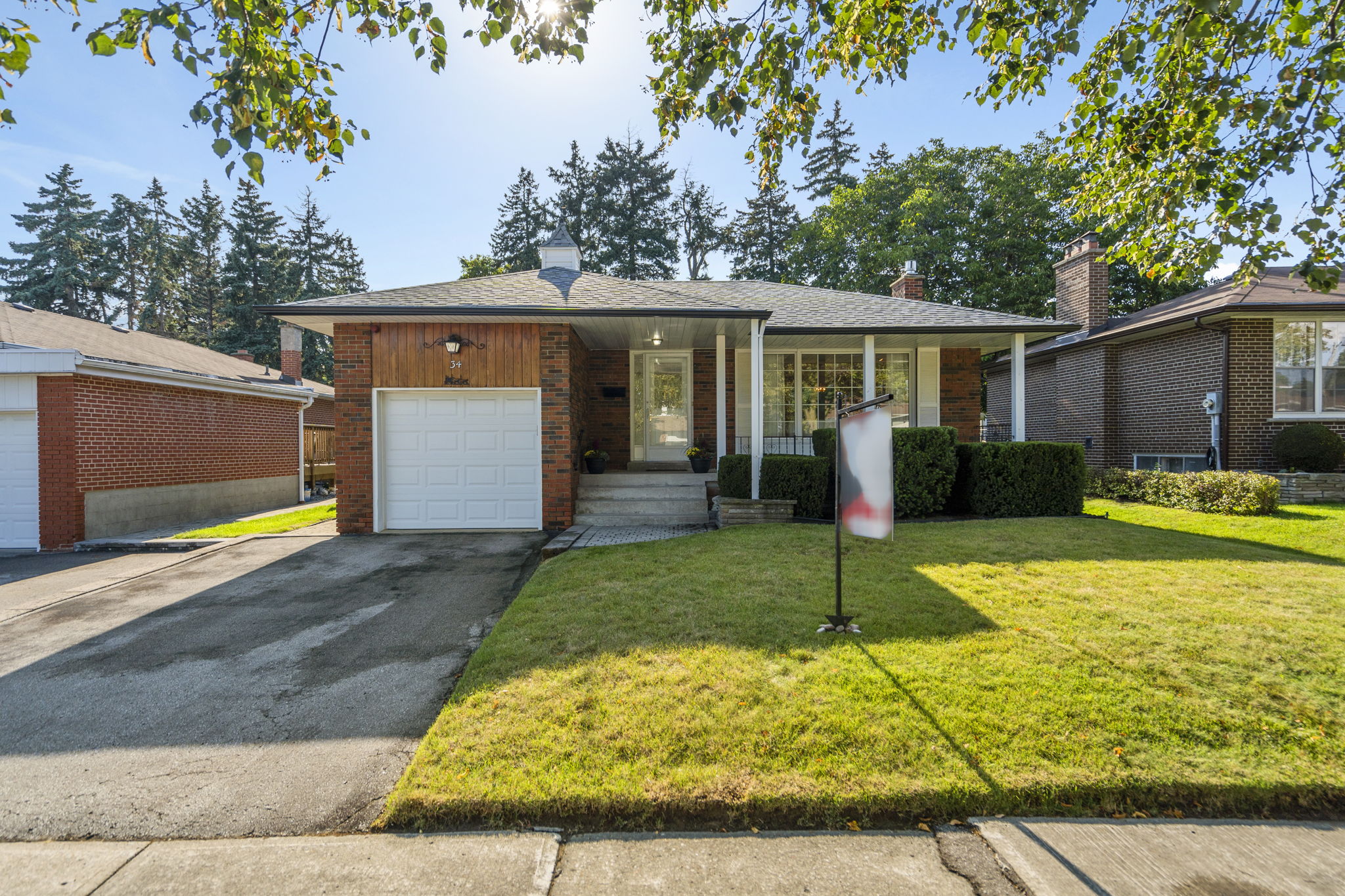34 Marlbank Rd Toronto, ON M1T 1Y5