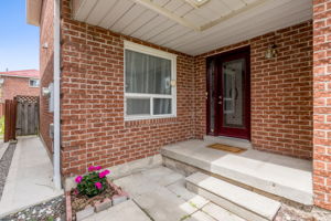Front Entry Detail