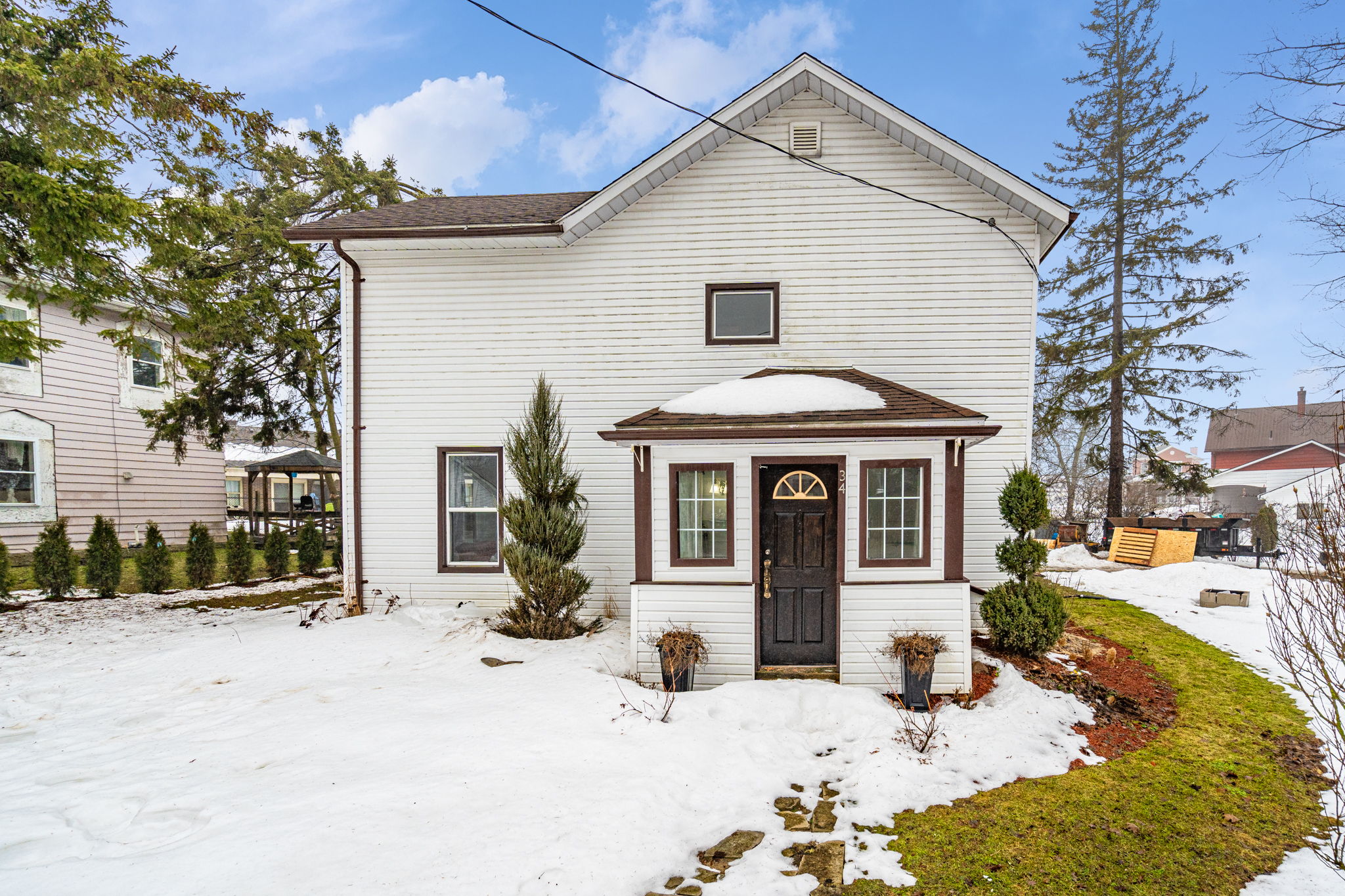  34 Mill St, Harriston, ON N0G 1Z0, US