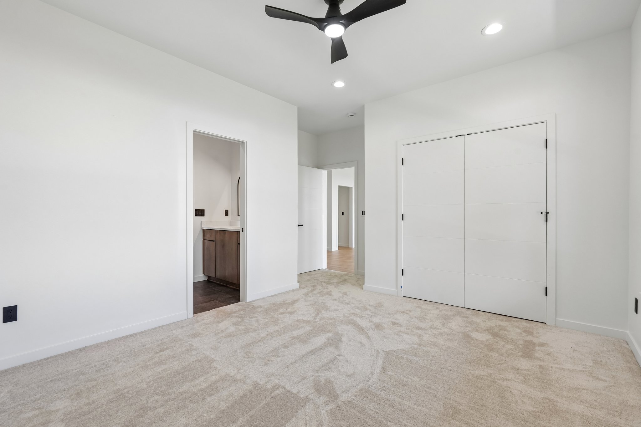 Anderson Dr-S1706-053.jpg