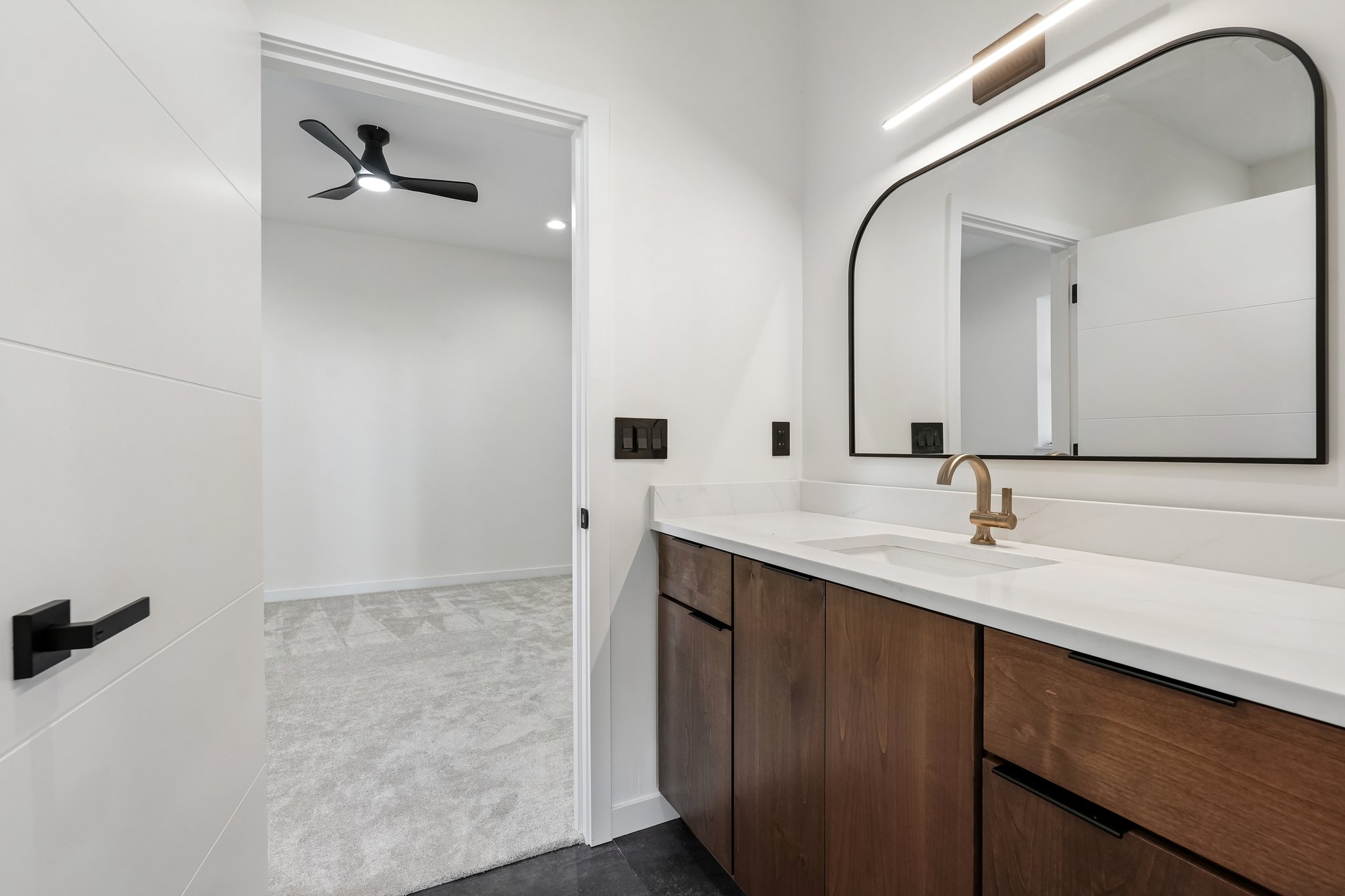 Anderson Dr-S1706-054.jpg