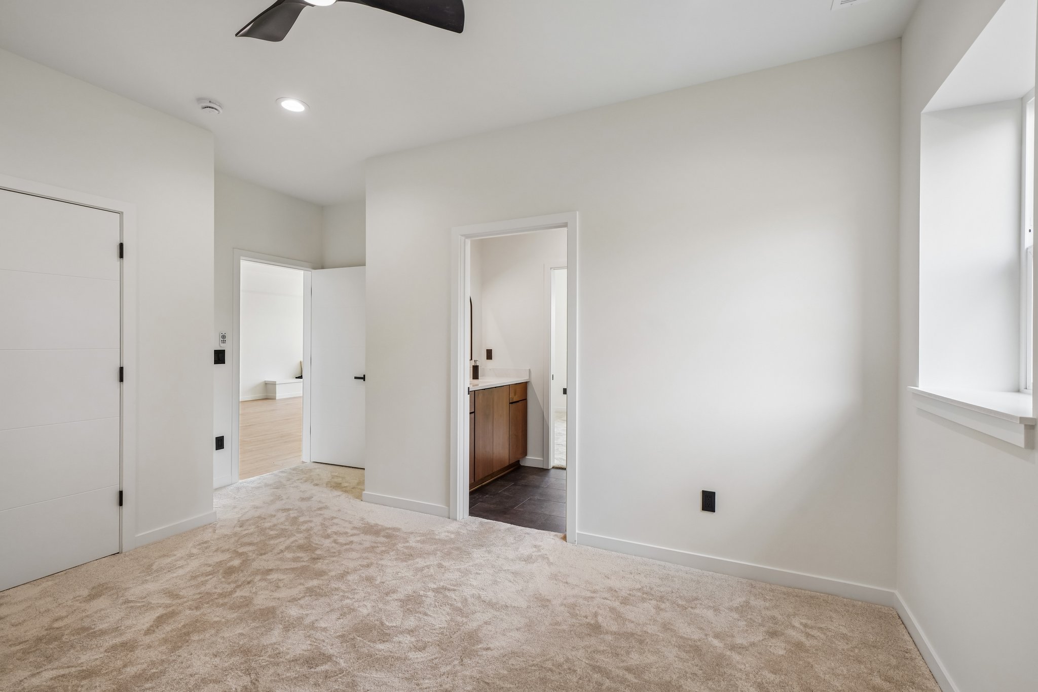 Anderson Dr-S1209-065.jpg
