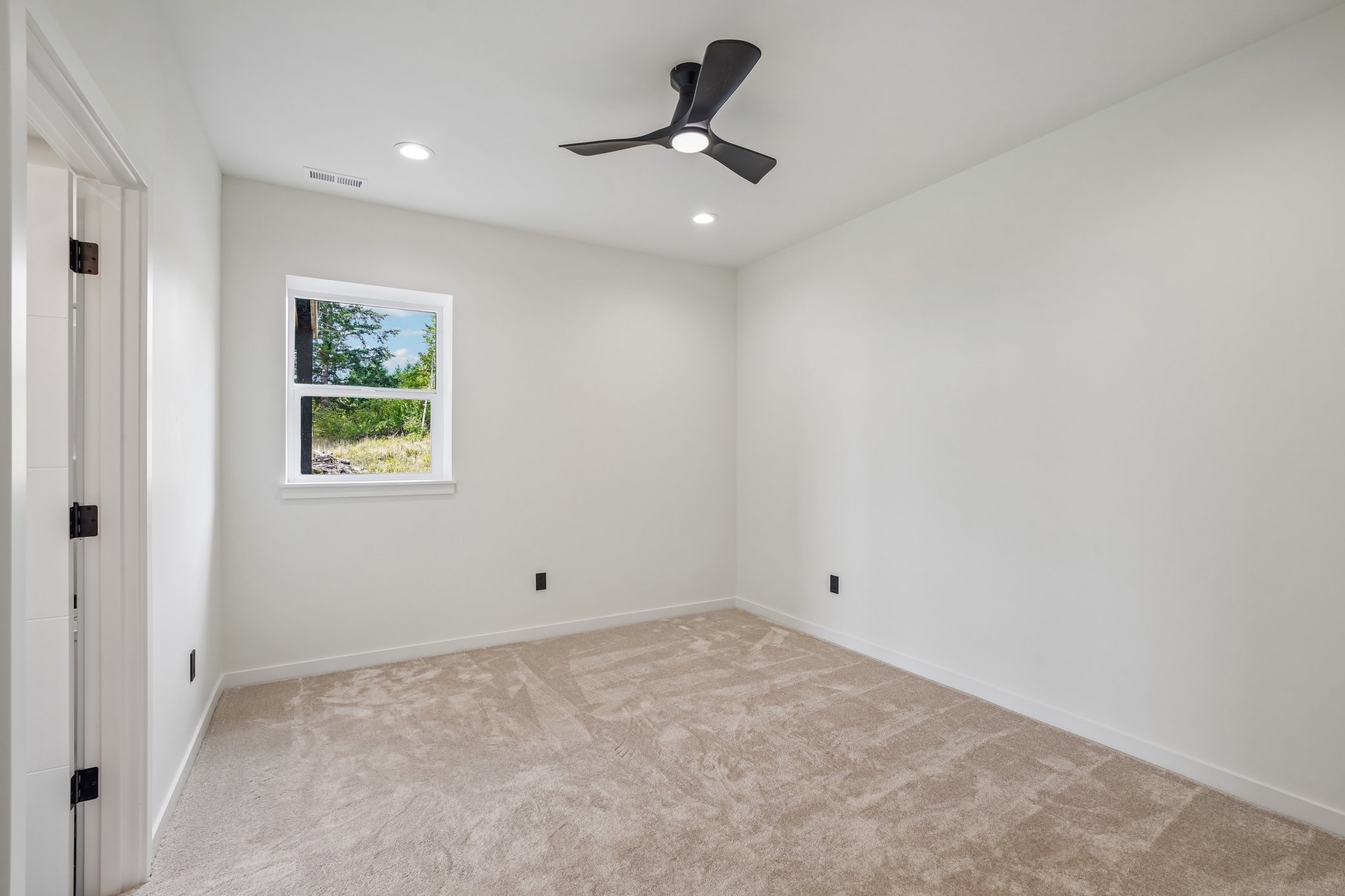 Anderson Dr-S1209-066.jpg