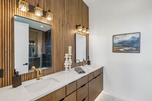 Anderson Dr-S1209-048.jpg