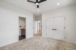 Anderson Dr-S1209-059.jpg