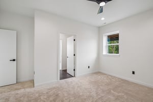 Anderson Dr-S1209-064.jpg