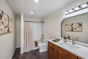 Anderson Dr-S1209-067.jpg