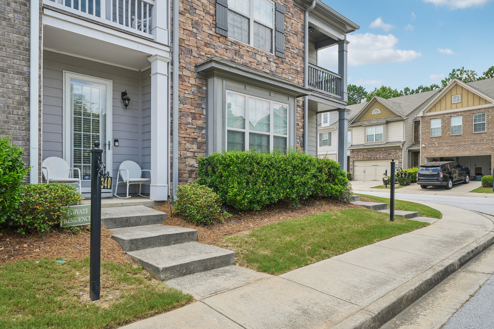 Avalon Sq-S0907-003.jpg