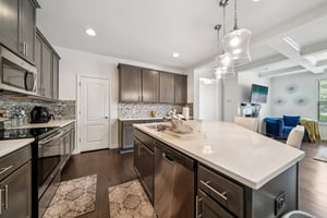 Avalon Sq-S0907-019.jpg