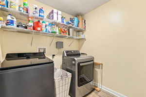  Photo 31