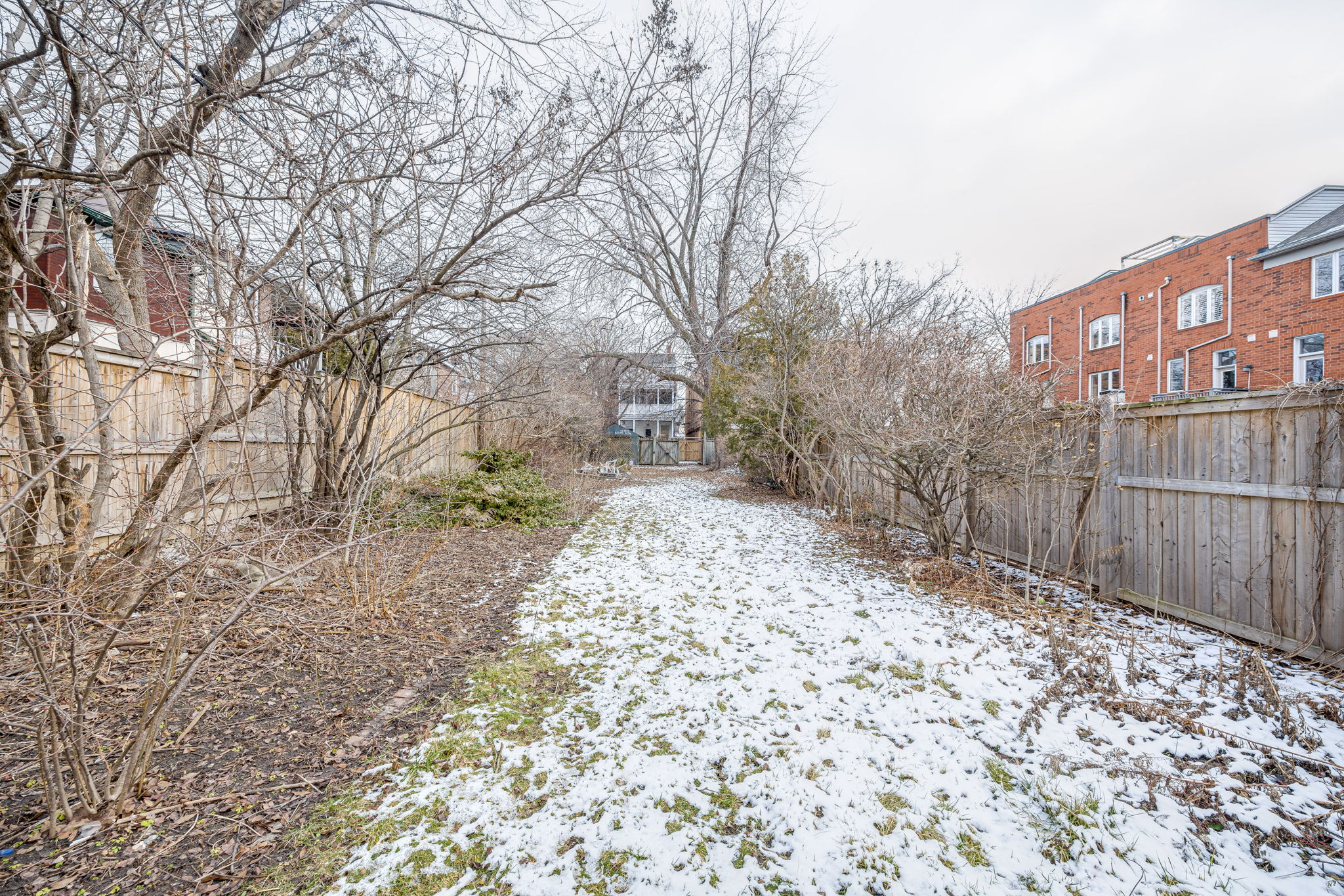 Toronto property showcase — delivered property photograph 37