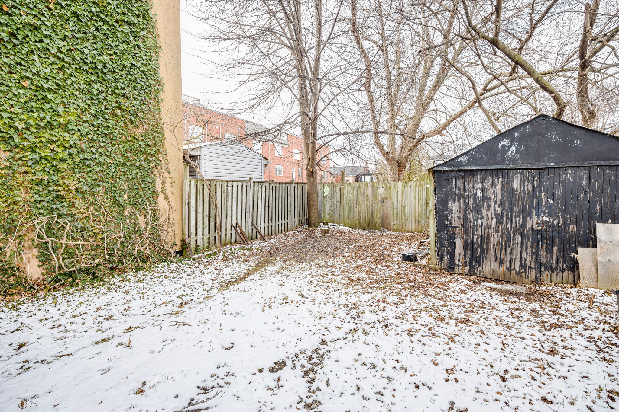 Toronto property showcase — delivered property photograph 31