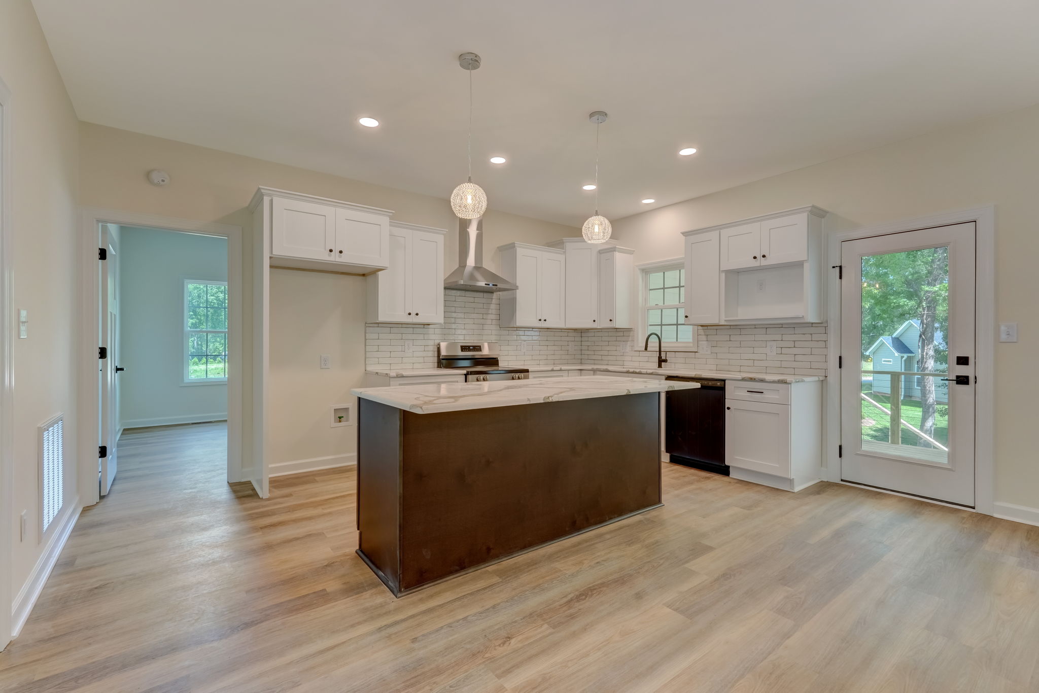 Kitchen/Breakfast Bar