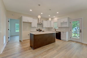 Kitchen/Breakfast Bar