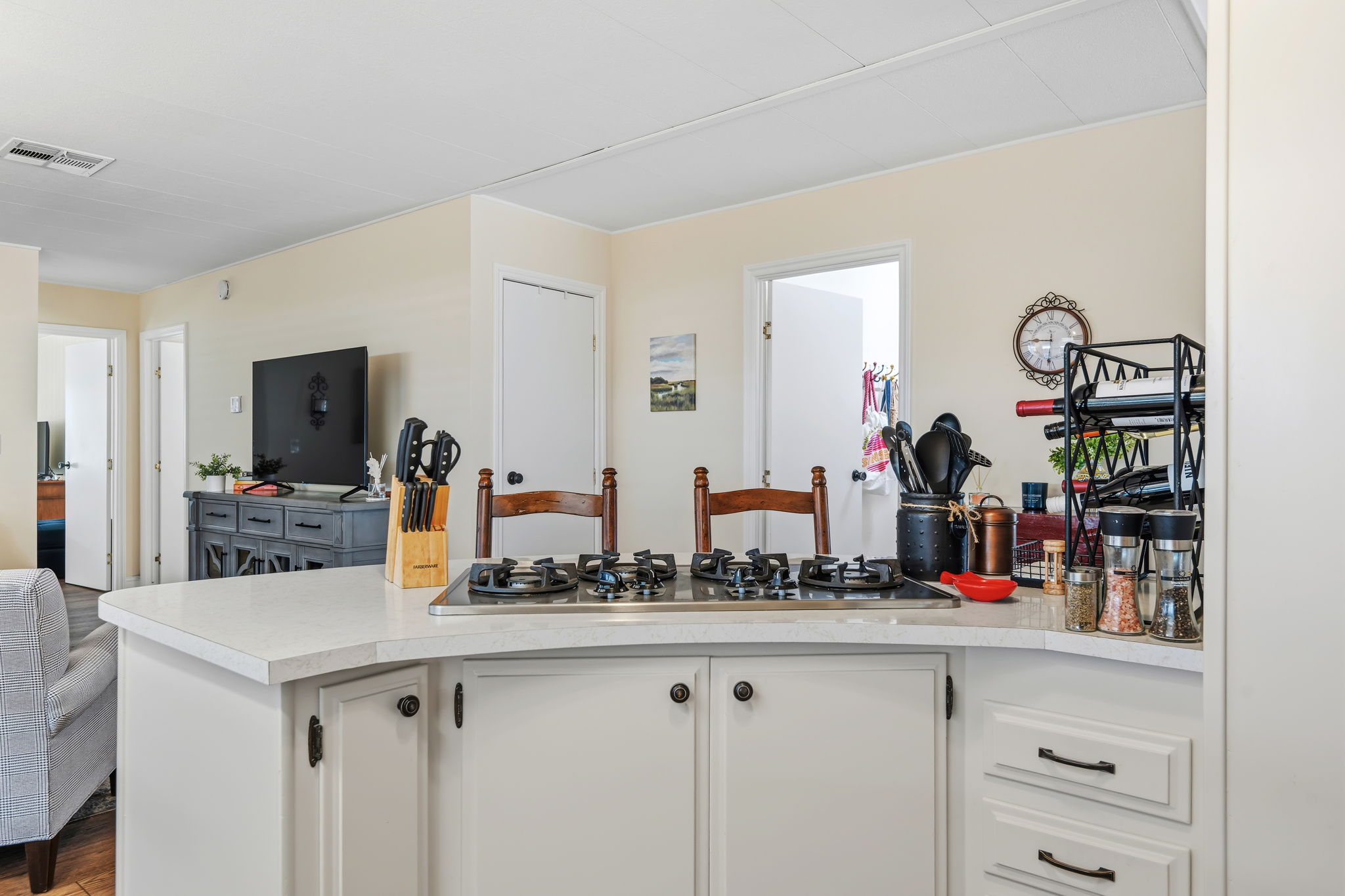 17-Kitchen