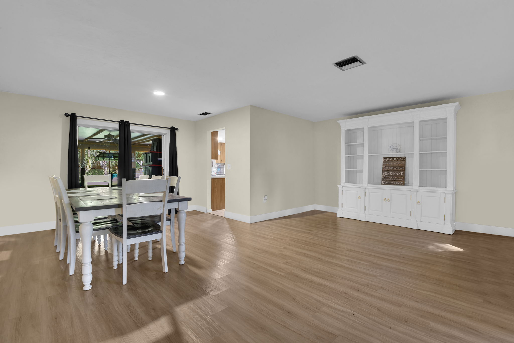 Living & Family Room Layout