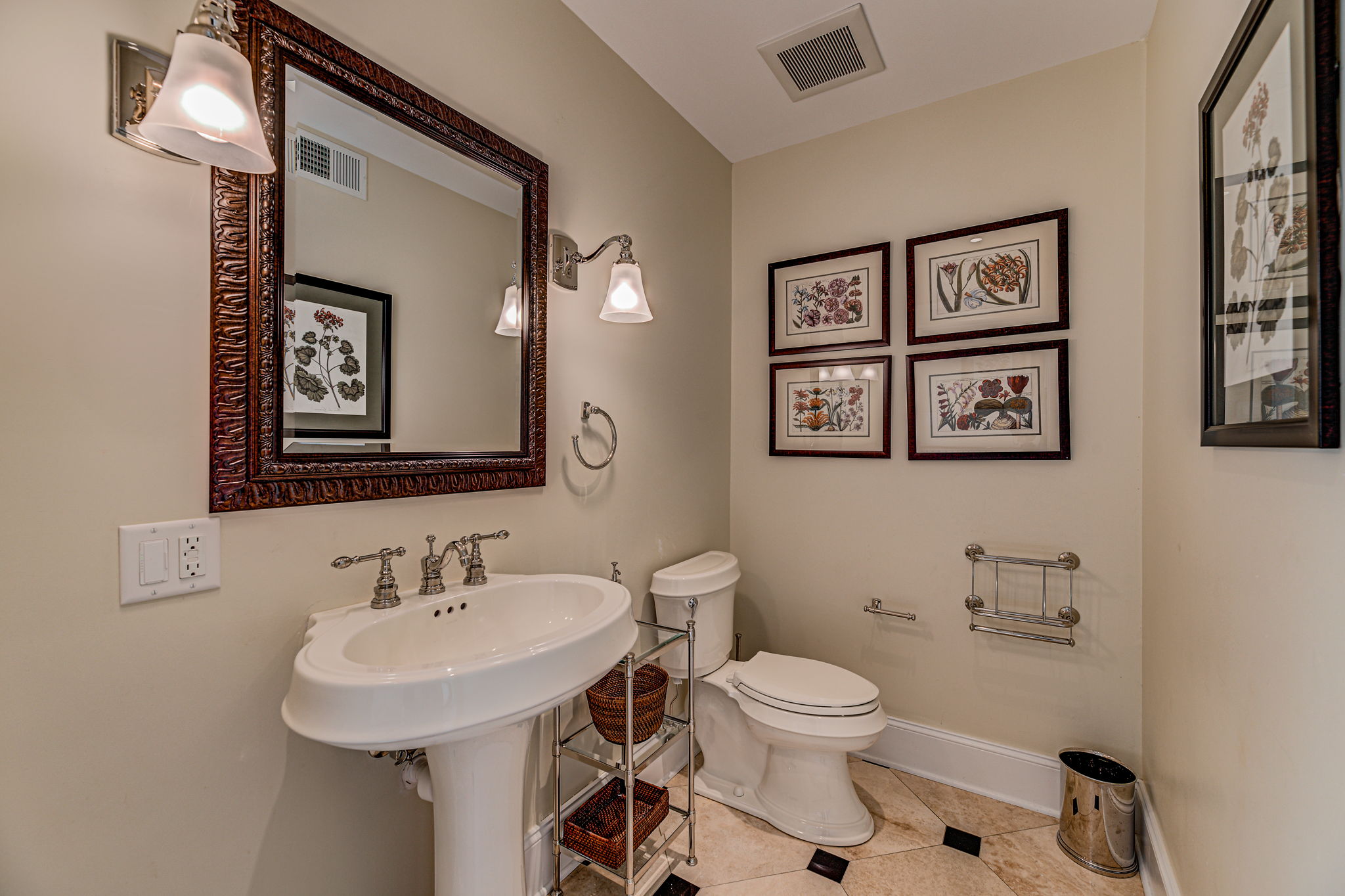 Master Bath Water Closet