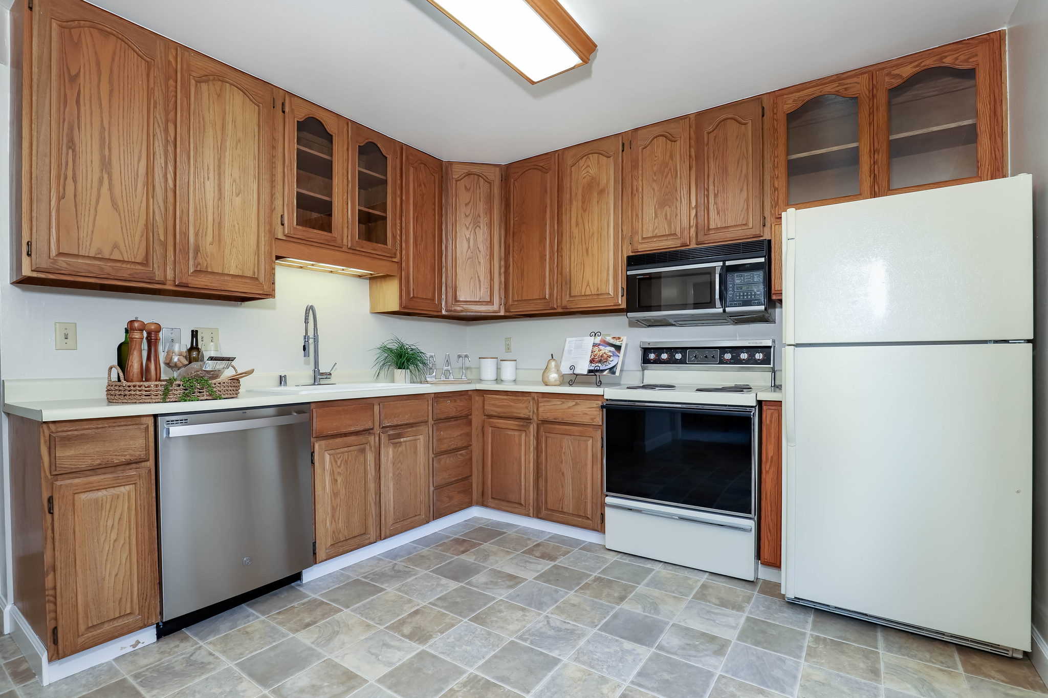 340 Wildcroft Dr, Martinez, CA 94553, USA Photo 17