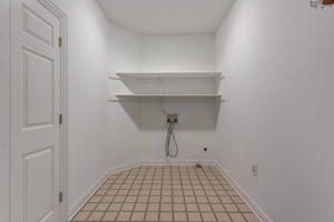 Laundry - Primary Closet