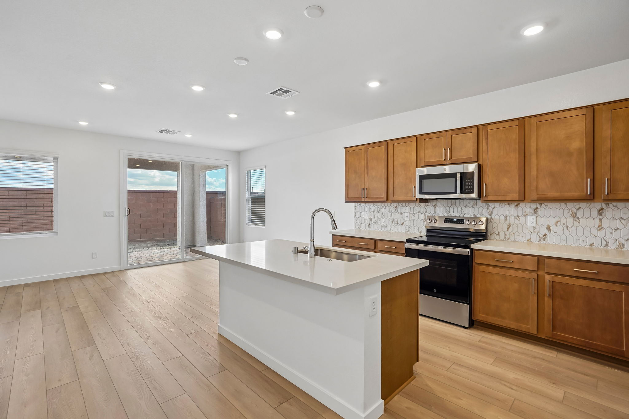 3400 E Cactus Canyon Dr-S2909-010