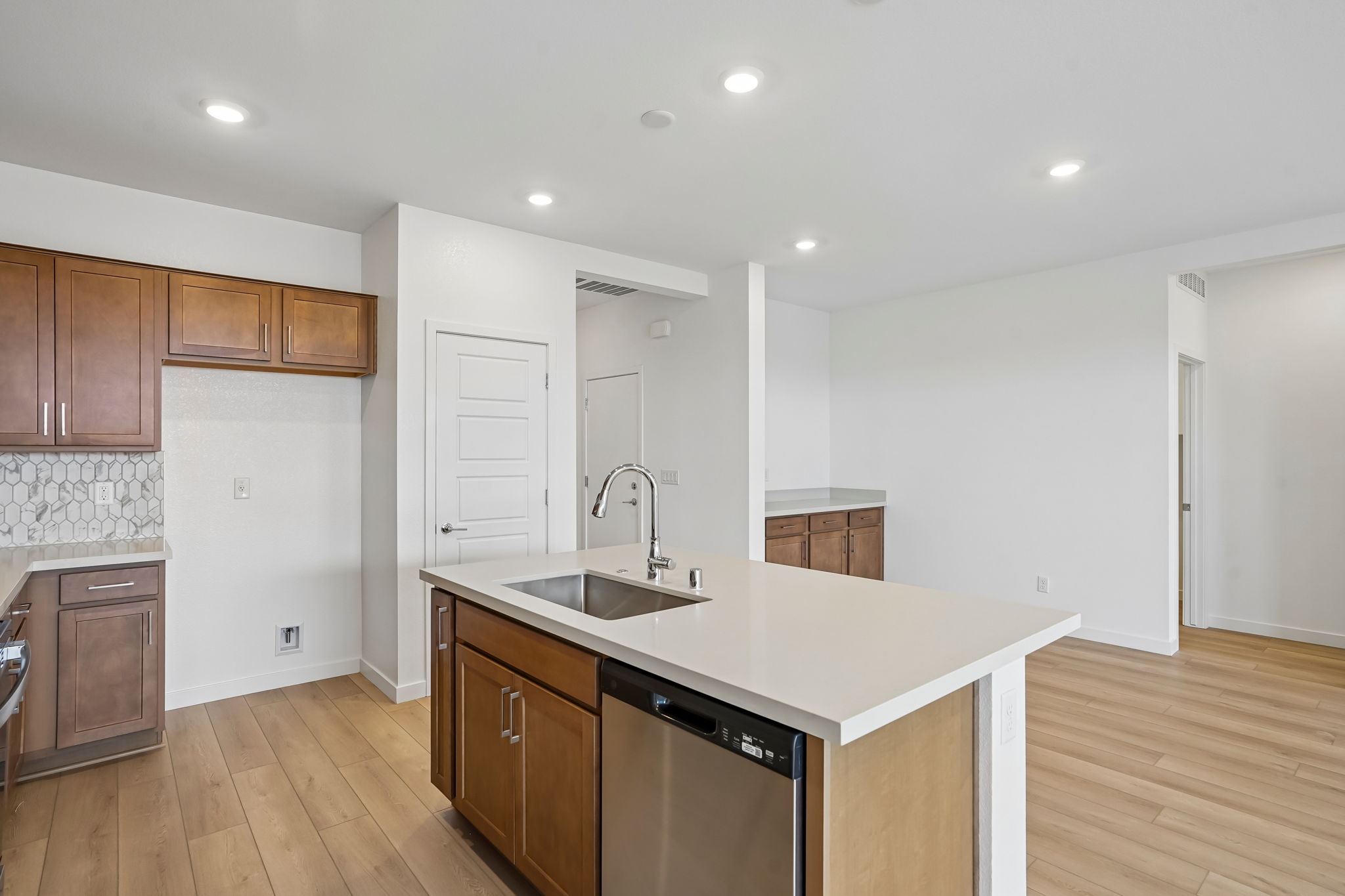 3400 E Cactus Canyon Dr-S2909-015