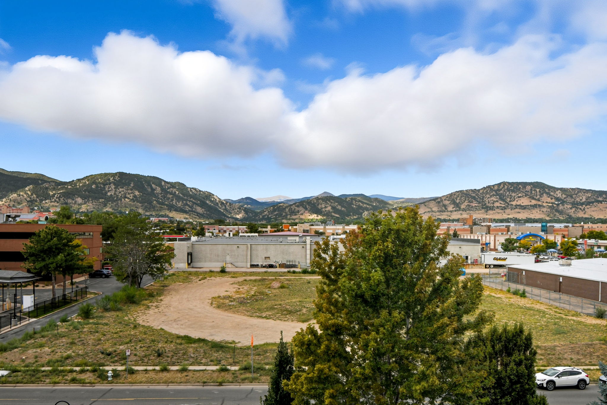  Photo 44