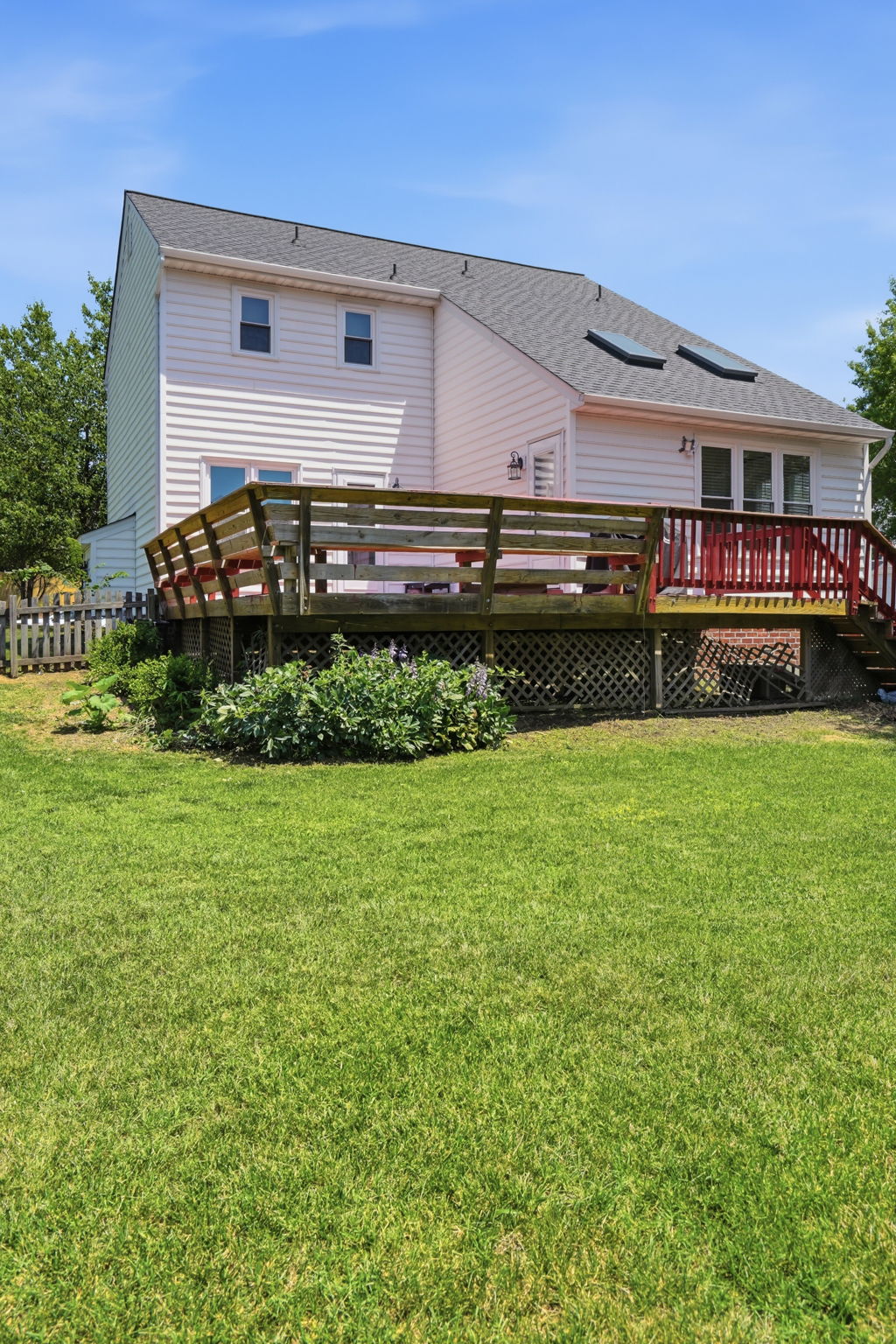 Photo 65