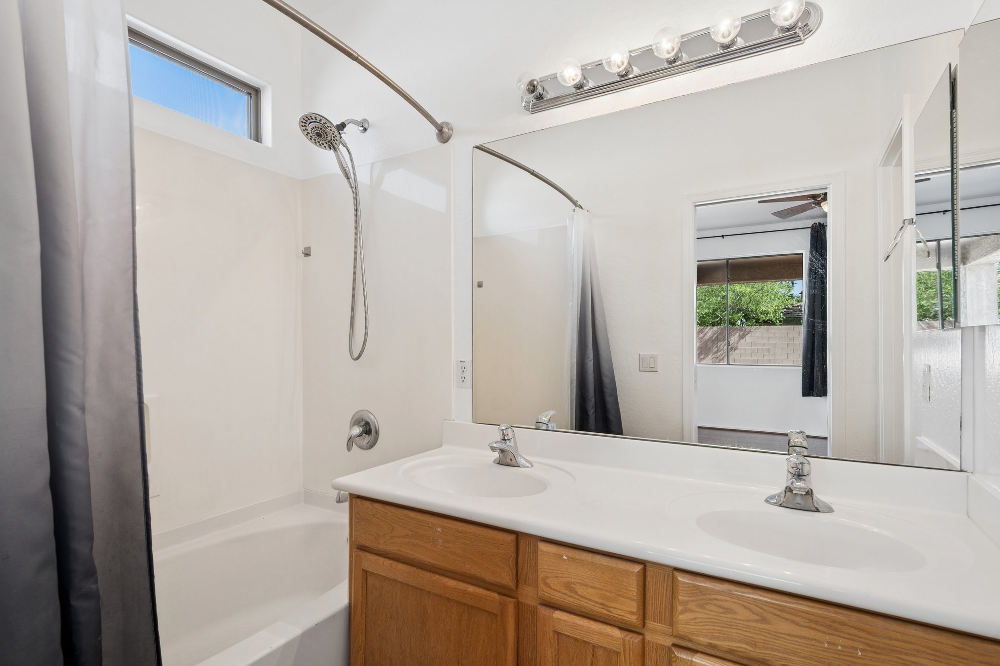 3402 E Powell Way - 023.jpg