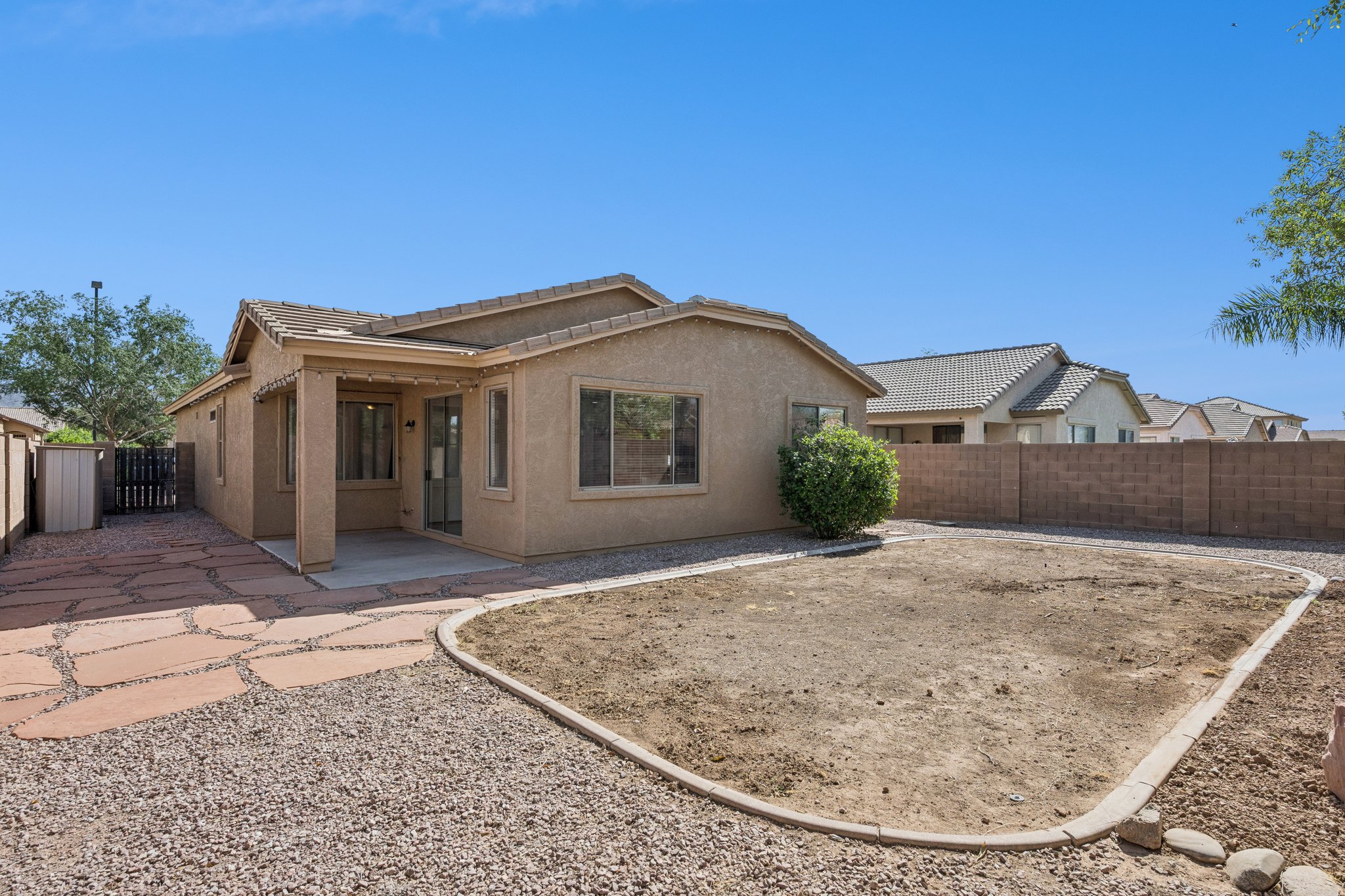 3402 E Powell Way - 027.jpg