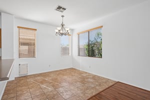 3402 E Powell Way - 008.jpg