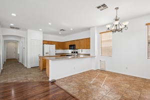 3402 E Powell Way - 009.jpg