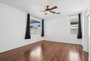 3402 E Powell Way - 014.jpg