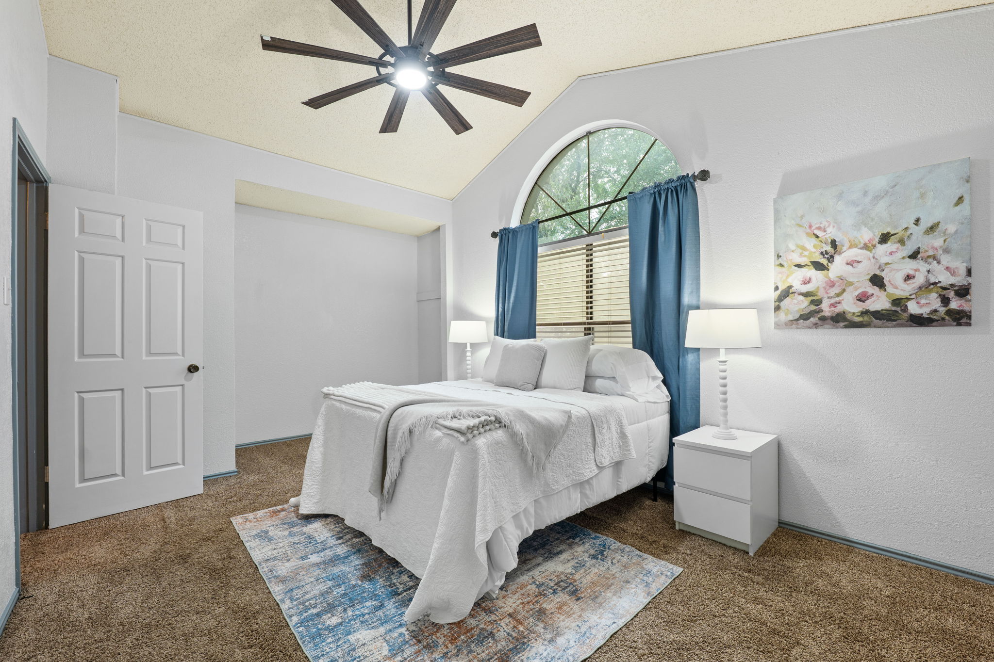  Photo 33
