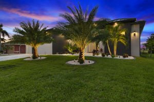 Twilight - Front Exterior 3