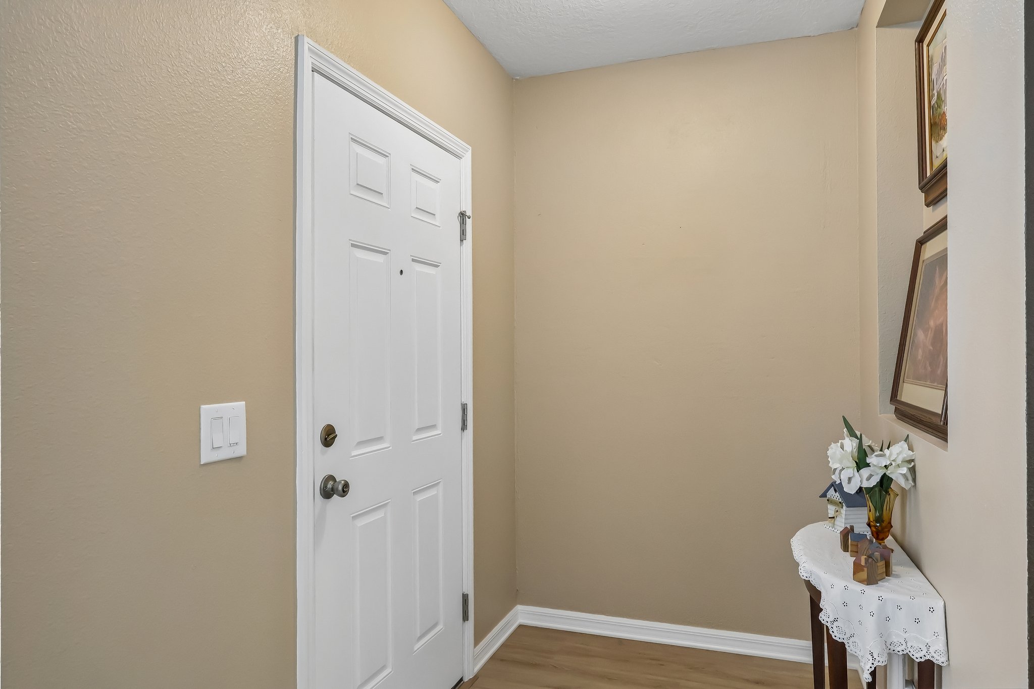 Alameda Dr-S2607-005.jpg