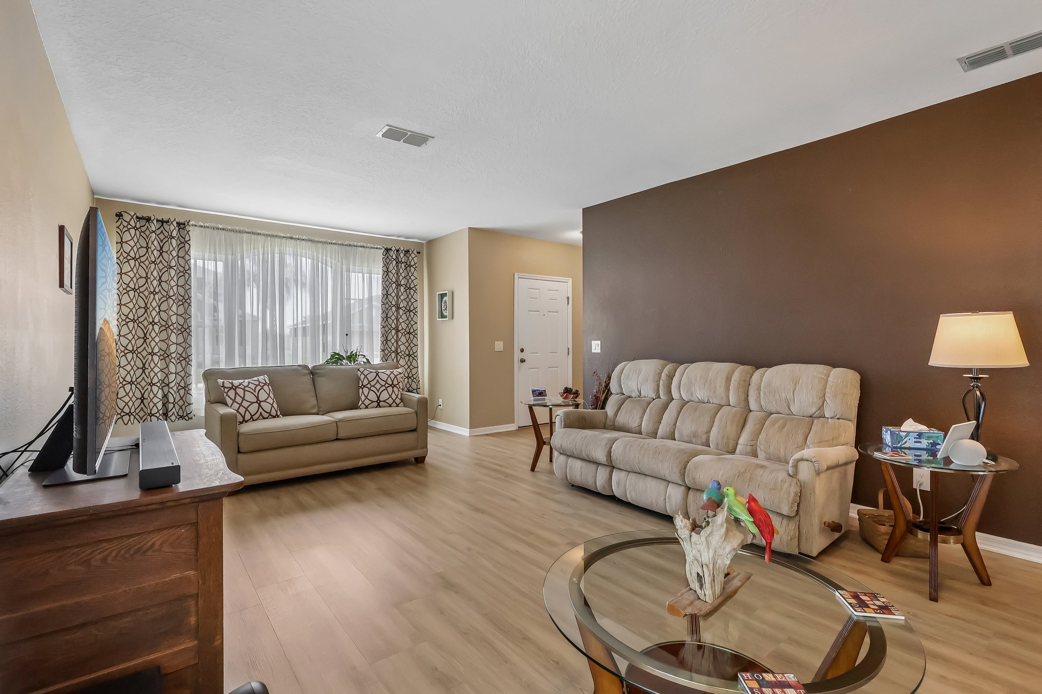 Alameda Dr-S2607-009.jpg