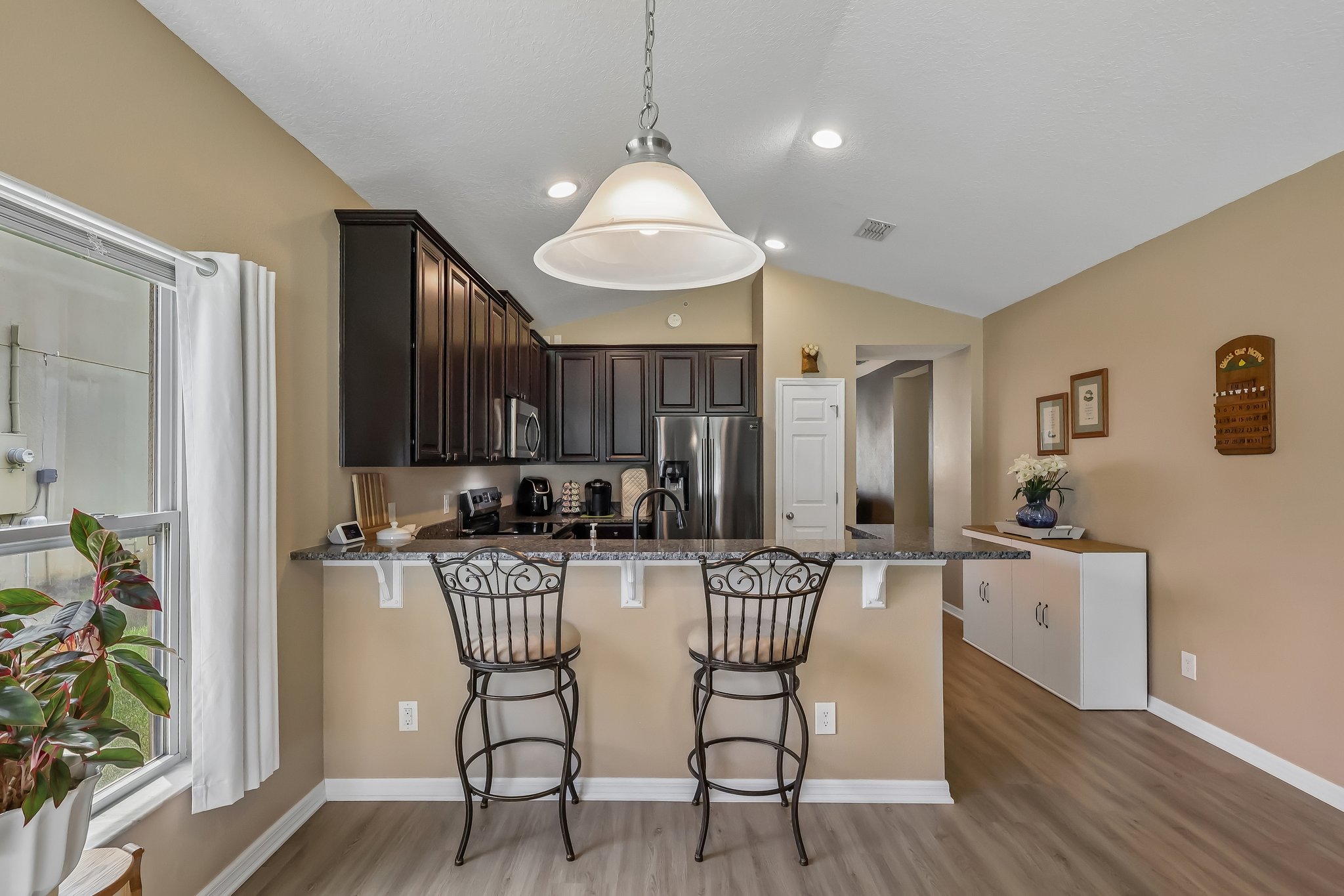 Alameda Dr-S2607-015.jpg