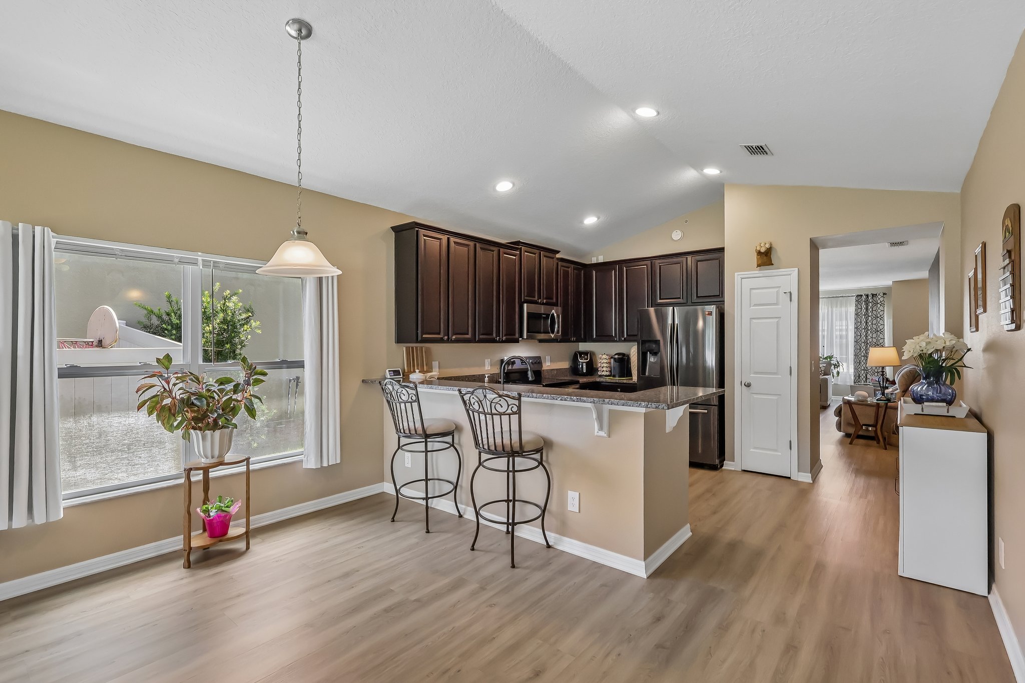 Alameda Dr-S2607-017.jpg