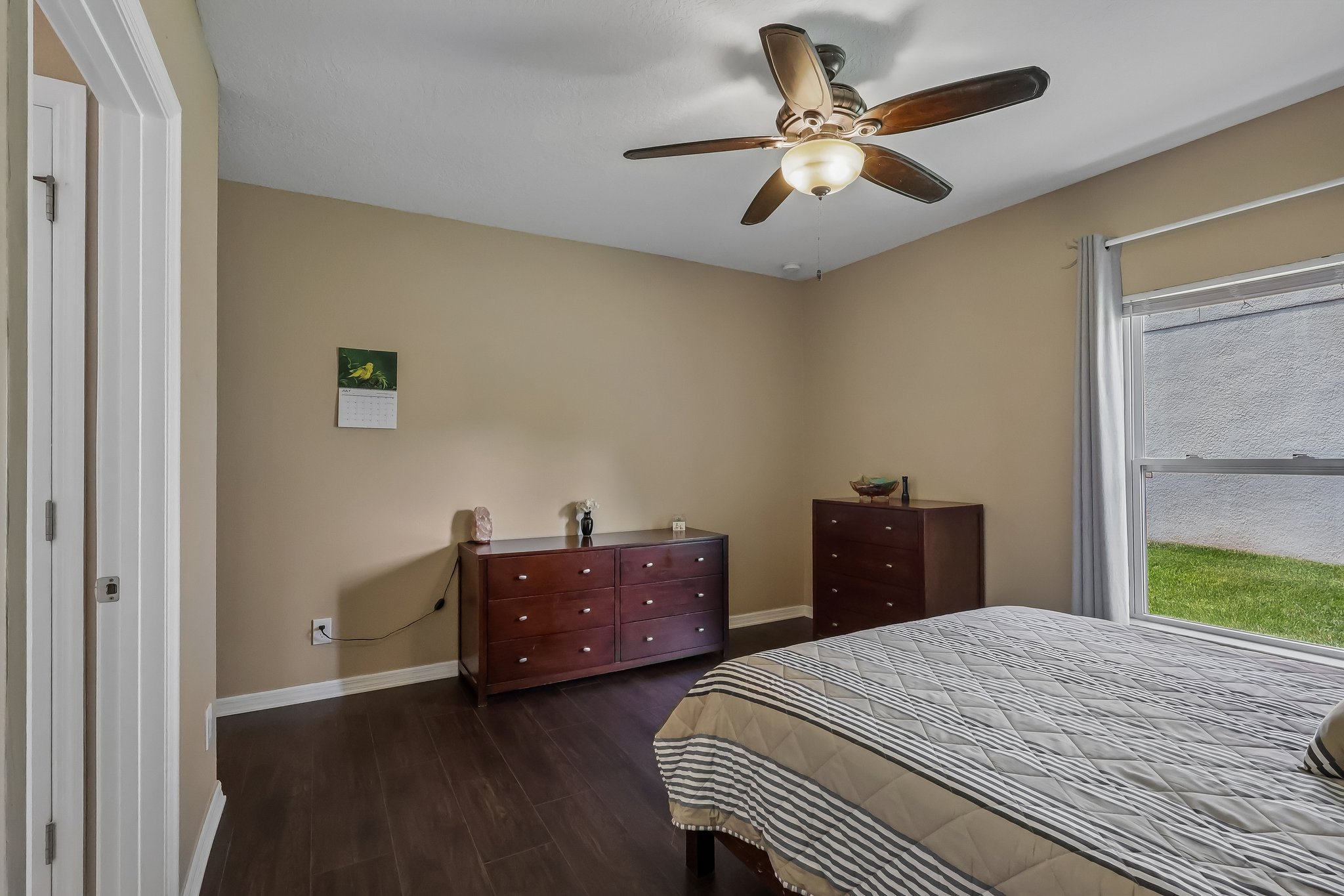 Alameda Dr-S2607-025.jpg