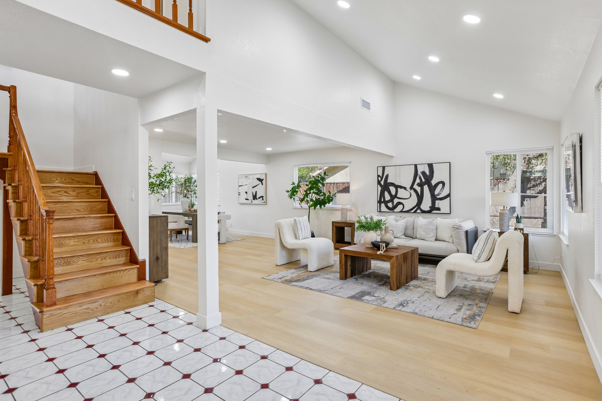 239541 - 3405 Cedardale Dr-S2908-005.jpg
