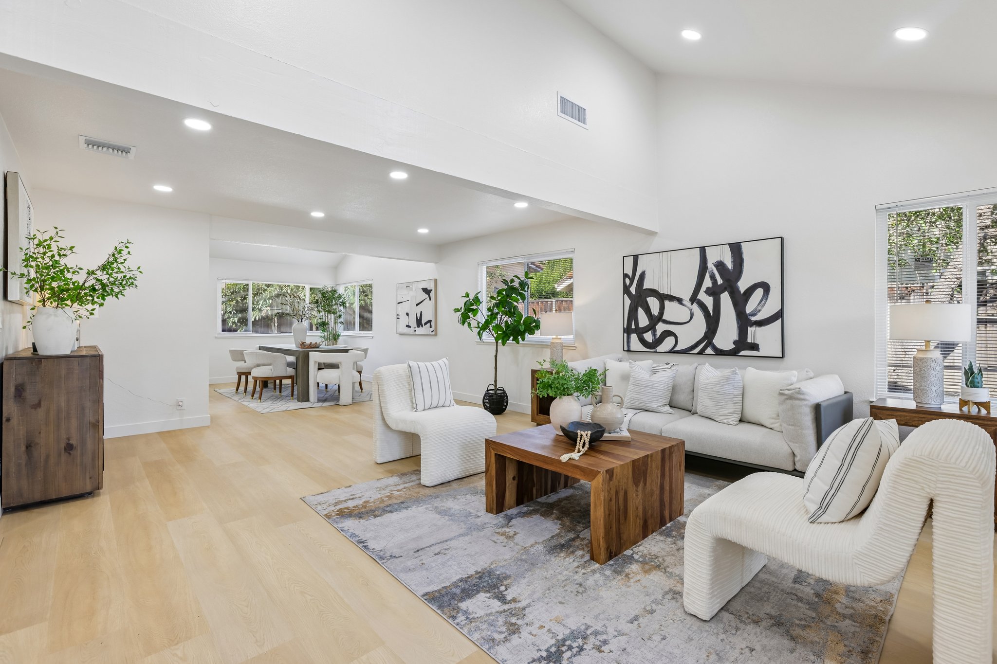 239541 - 3405 Cedardale Dr-S2908-009.jpg