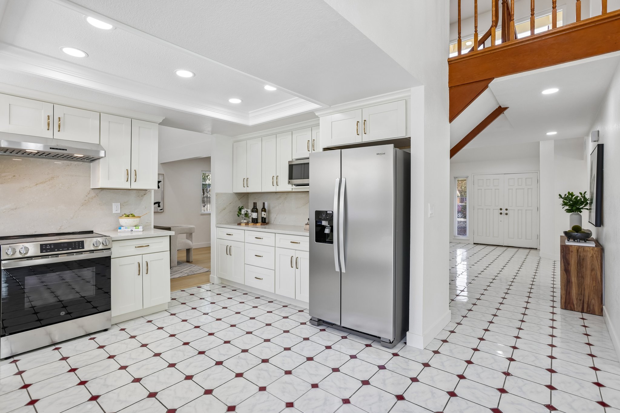 239541 - 3405 Cedardale Dr-S2908-023.jpg