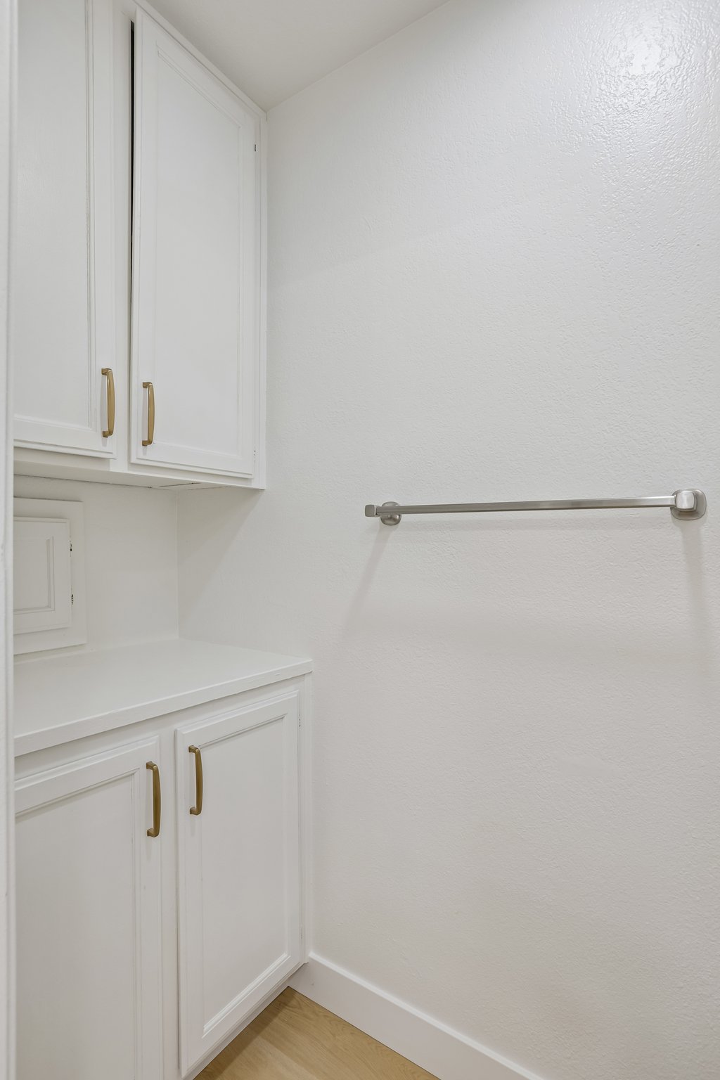 239541 - 3405 Cedardale Dr-S2908-031.jpg