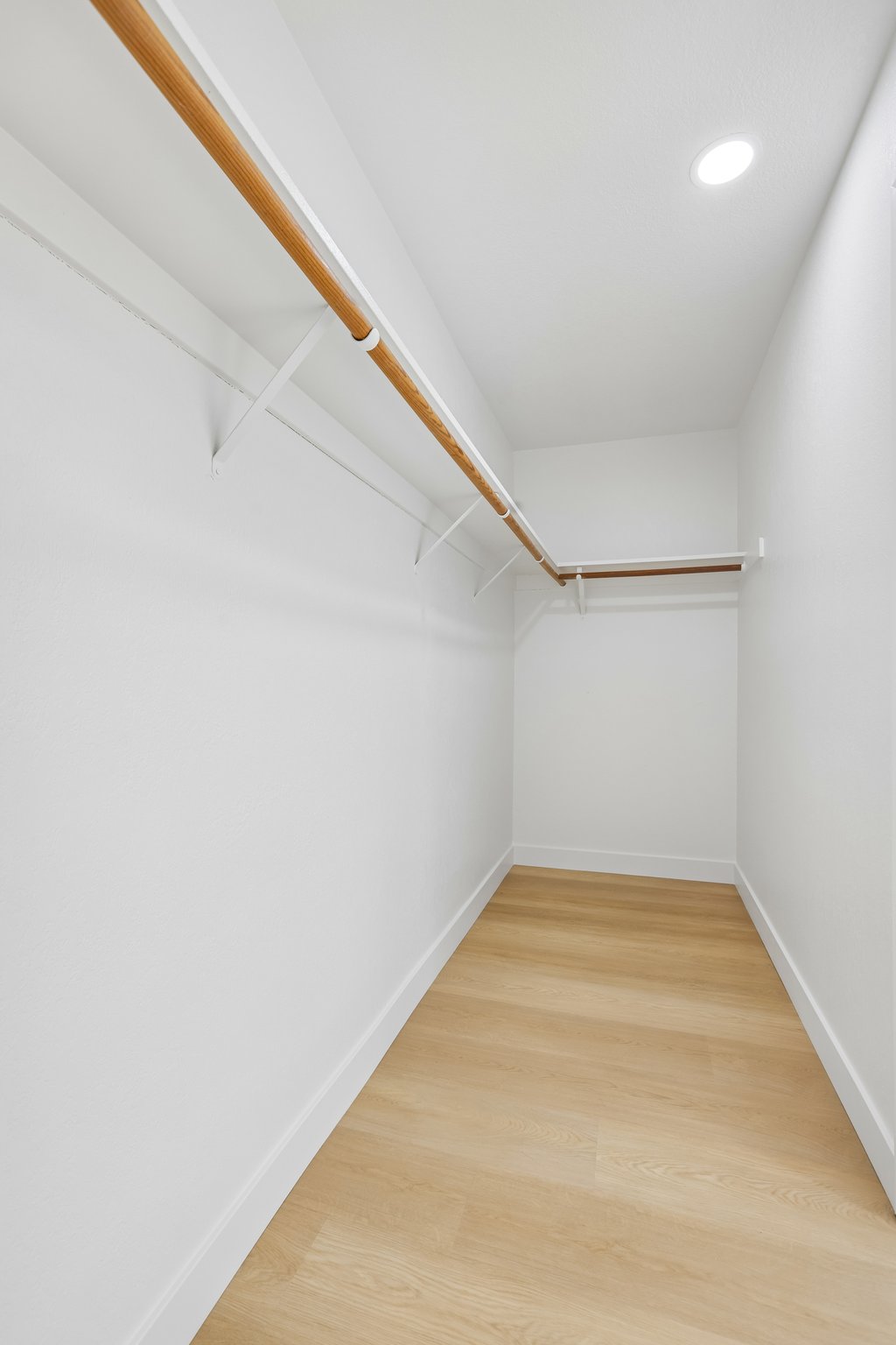 239541 - 3405 Cedardale Dr-S2908-038.jpg