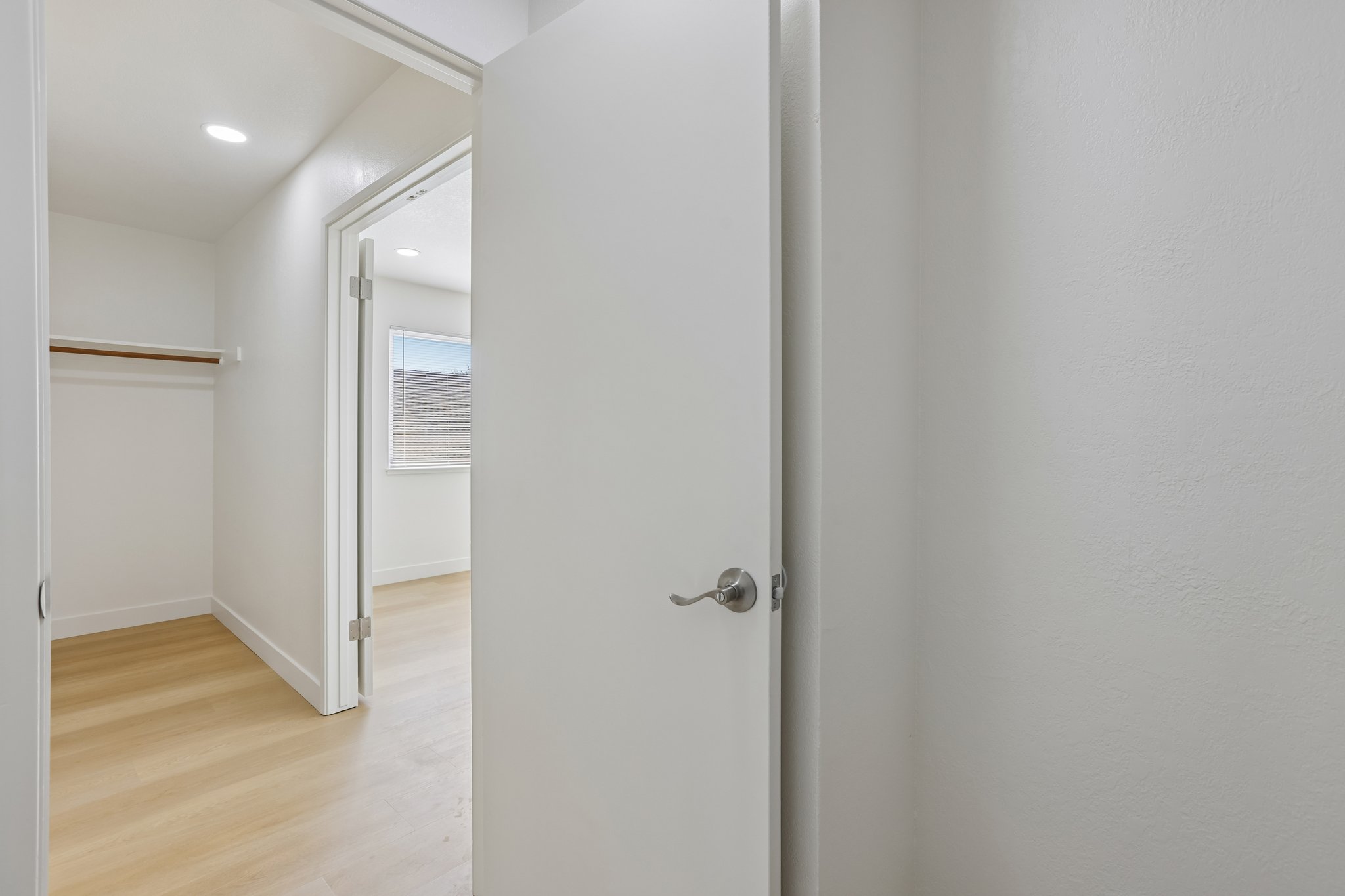 239541 - 3405 Cedardale Dr-S2908-040.jpg