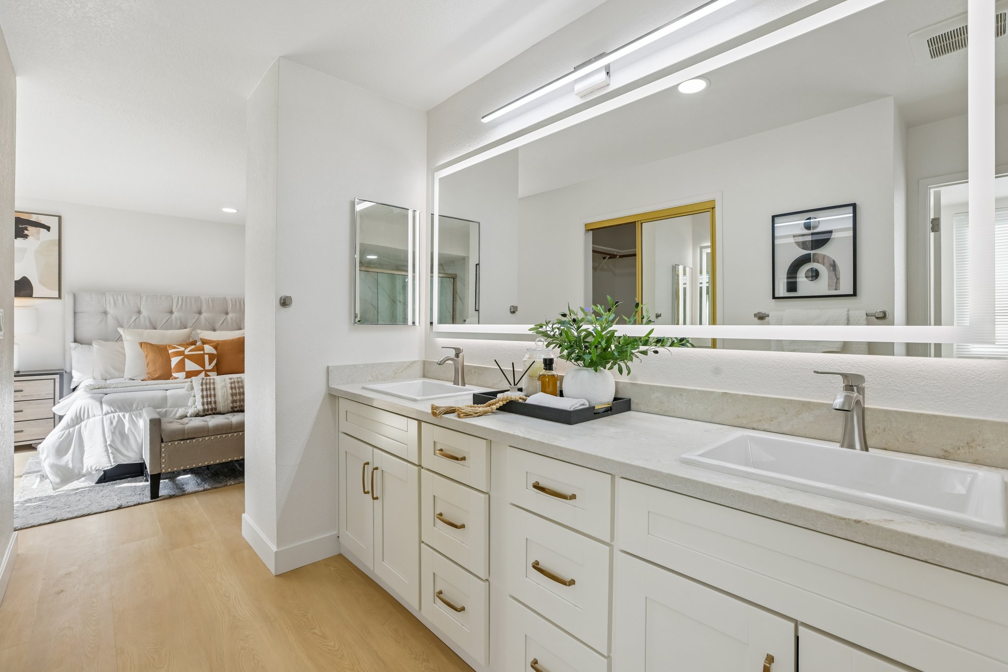239541 - 3405 Cedardale Dr-S2908-051.jpg