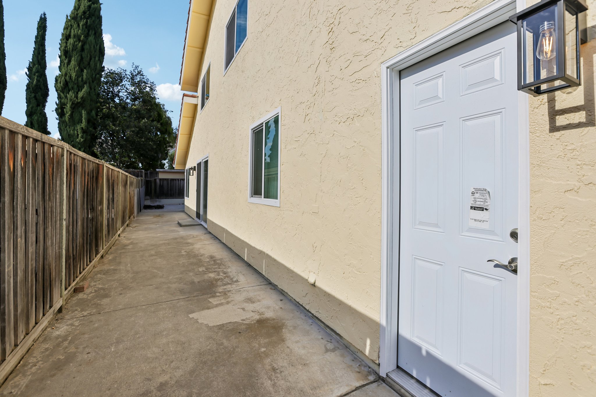 239541 - 3405 Cedardale Dr-S2908-057.jpg