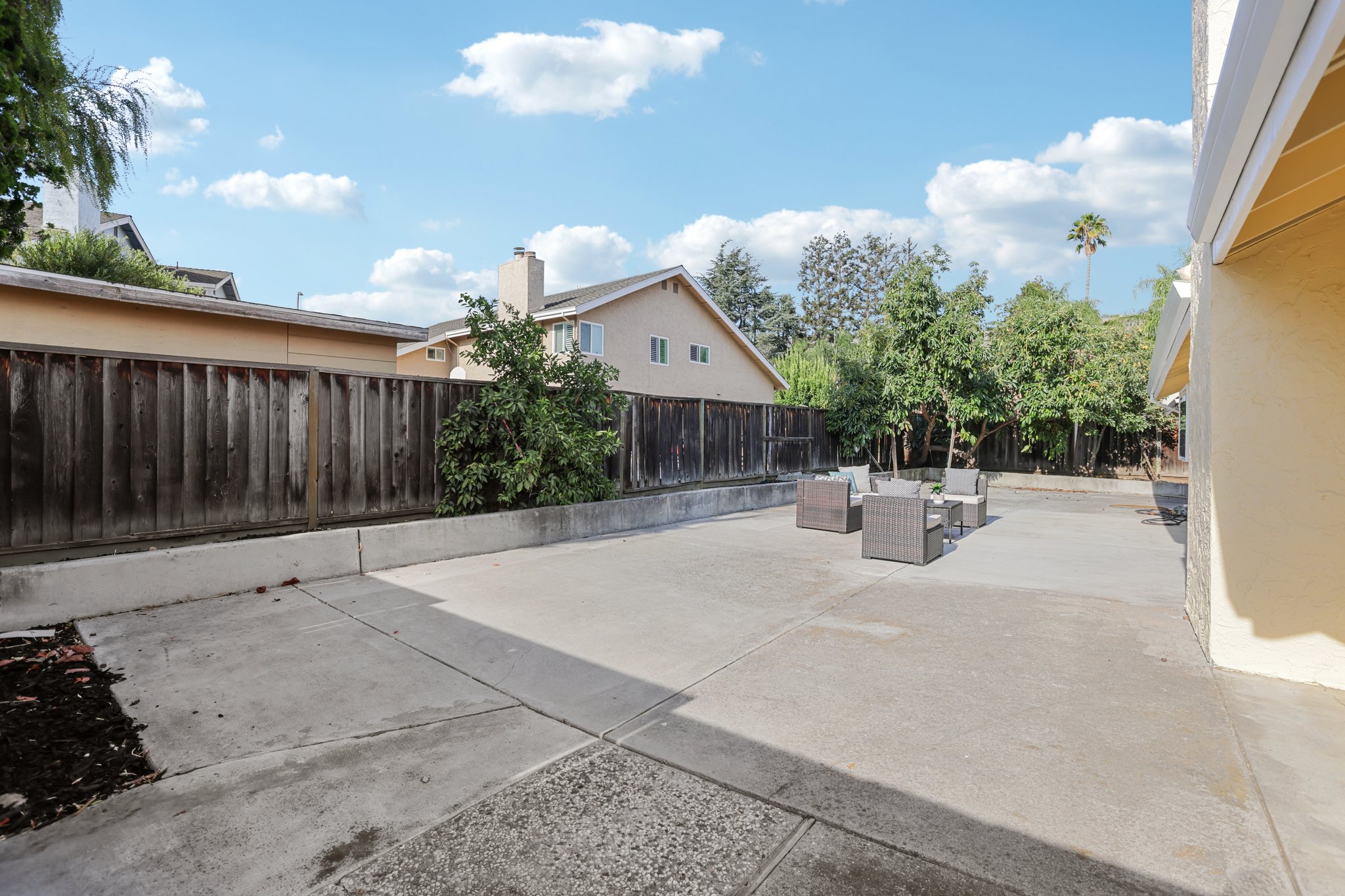 239541 - 3405 Cedardale Dr-S2908-058.jpg