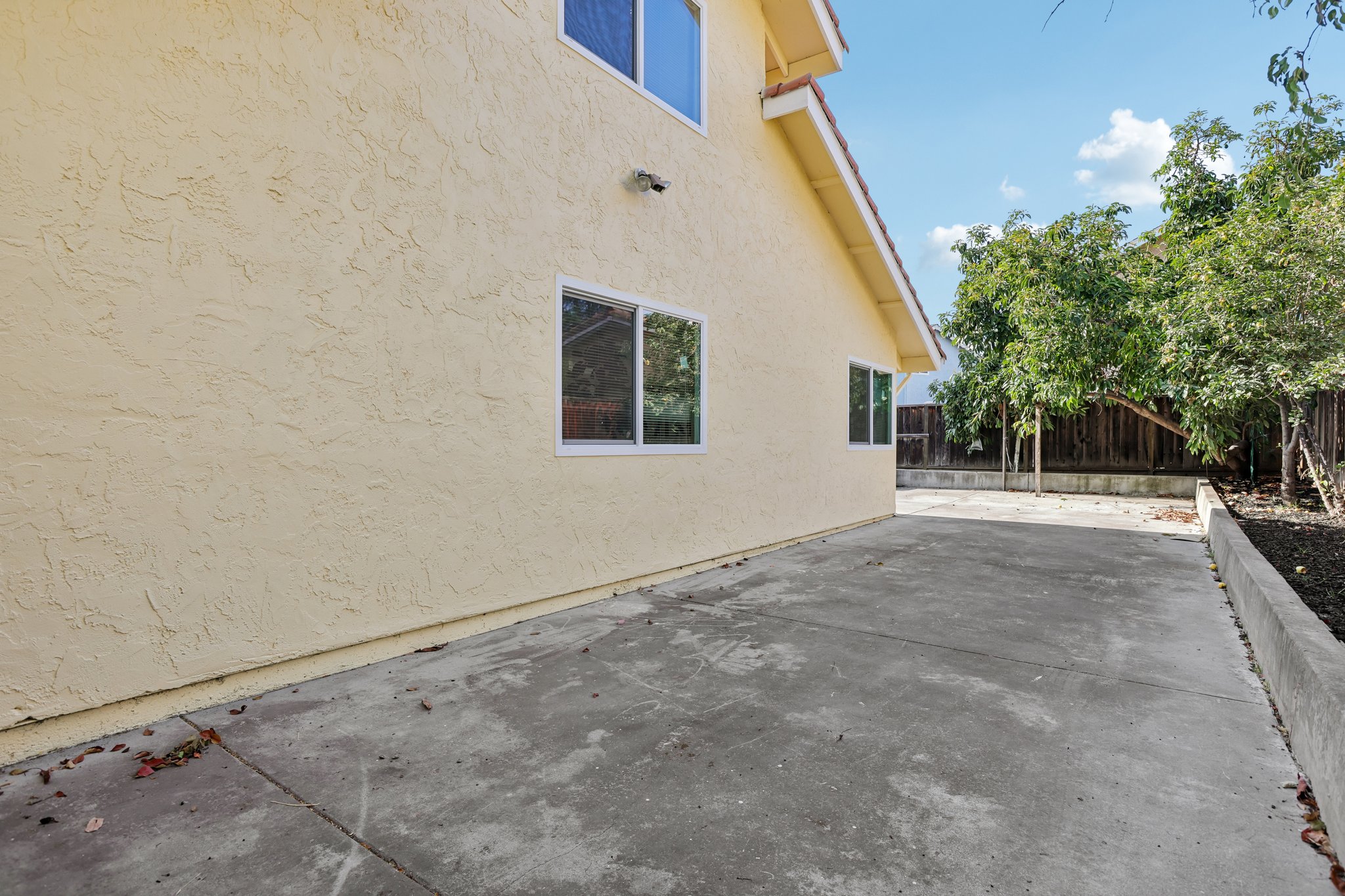 239541 - 3405 Cedardale Dr-S2908-065.jpg